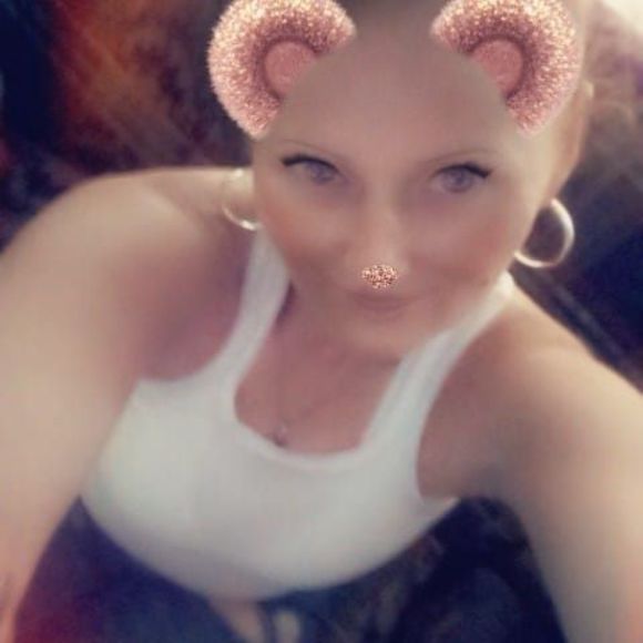 Meet your Posher, Erika - Picture 1 of 1